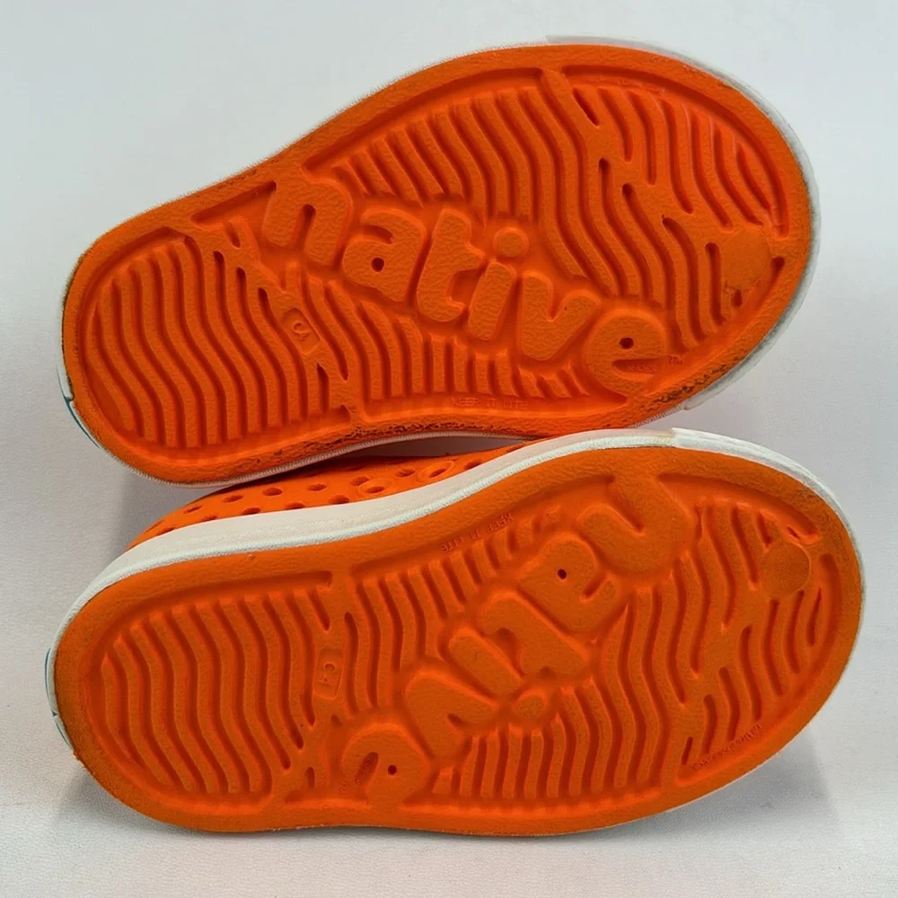 NATIVE Jefferson Orange SlipOn Waterproof Shoes Size C4